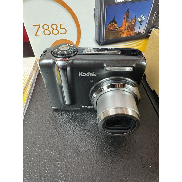 Kodak EasyShare Z885 8.1MP Black Digital Camera W Case Strap SD CardTested Works - Picture 2 of 13